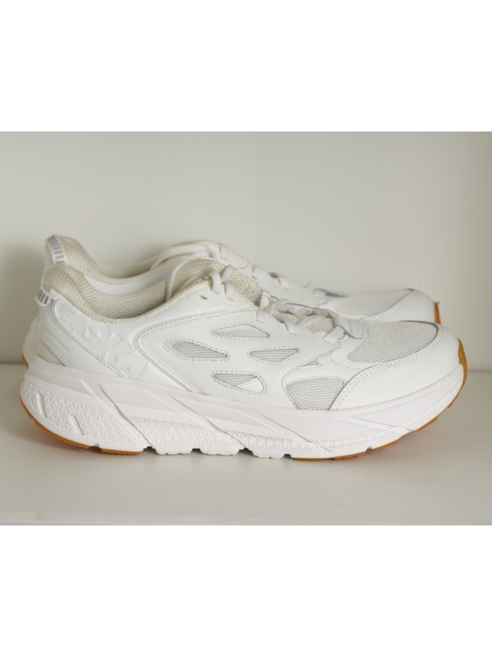 Hoka One One Clifton L Athletics – Men’s 11 / Women’s 12 – White/Off-White Shoes
